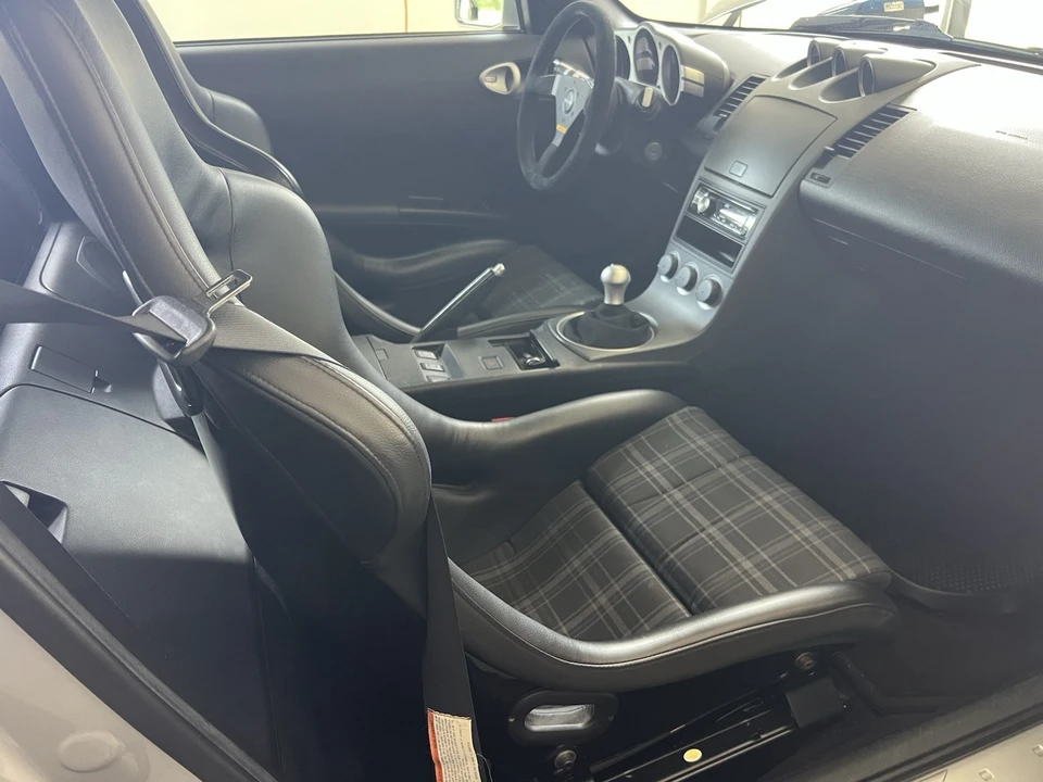 2003 Nissan 350Z 5th Gen - Image 9 of 20