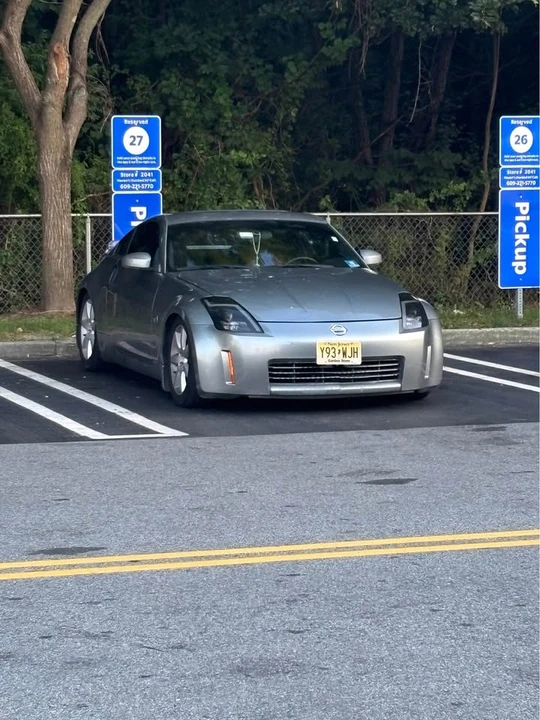 2003 Nissan 350Z 5th Gen - Image 2 of 4