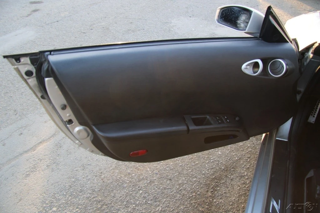 2003 Nissan 350Z 5th Gen - Image 11 of 21