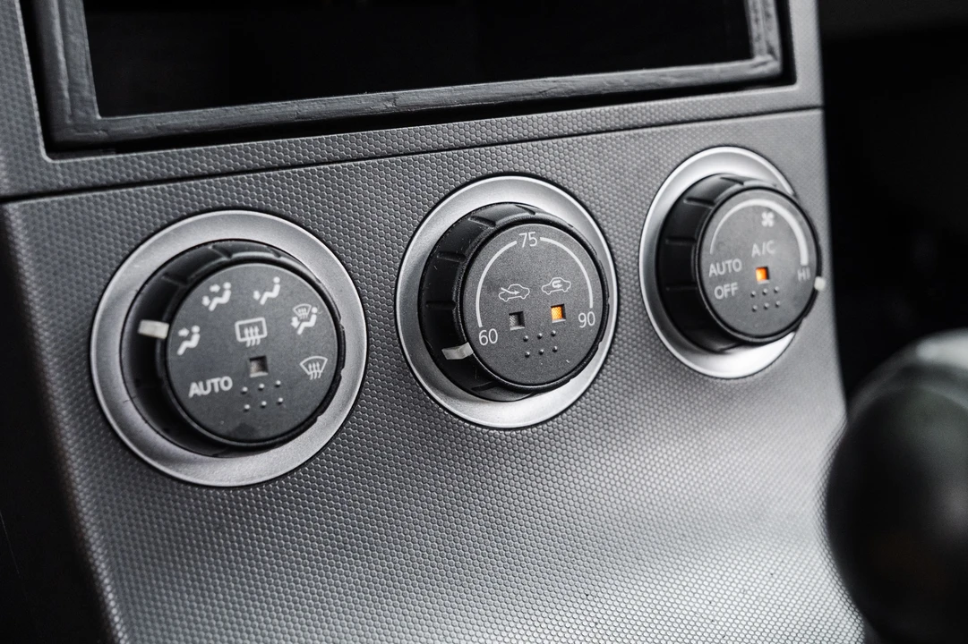2003 Nissan 350Z 5th Gen - Image 18 of 31
