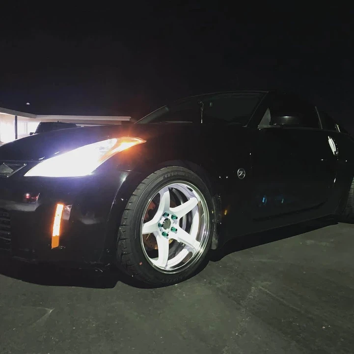 2003 Nissan 350Z 5th Gen - Image 5 of 11