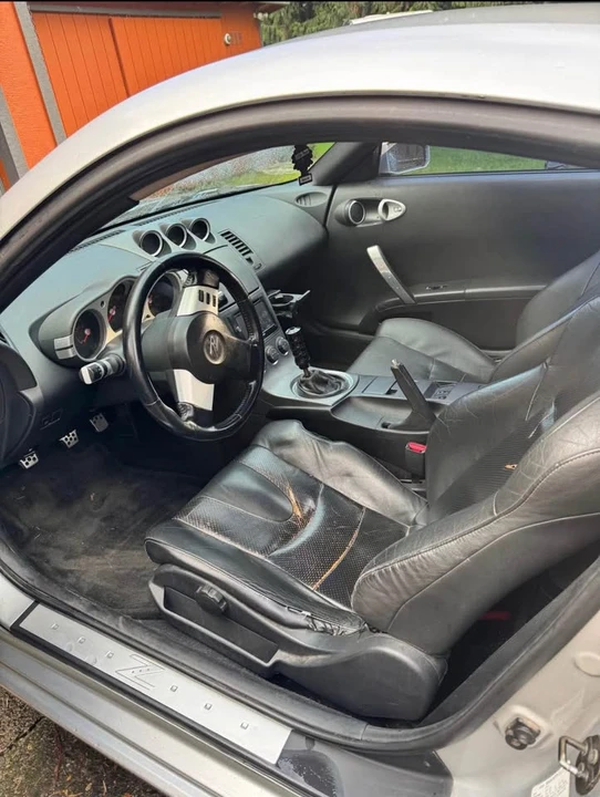 2003 Nissan 350Z 5th Gen - Image 15 of 17