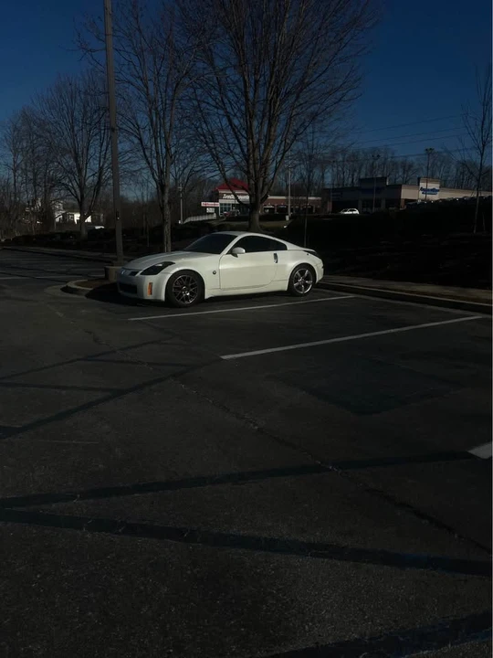 2003 Nissan 350Z 5th Gen - Image 2 of 9