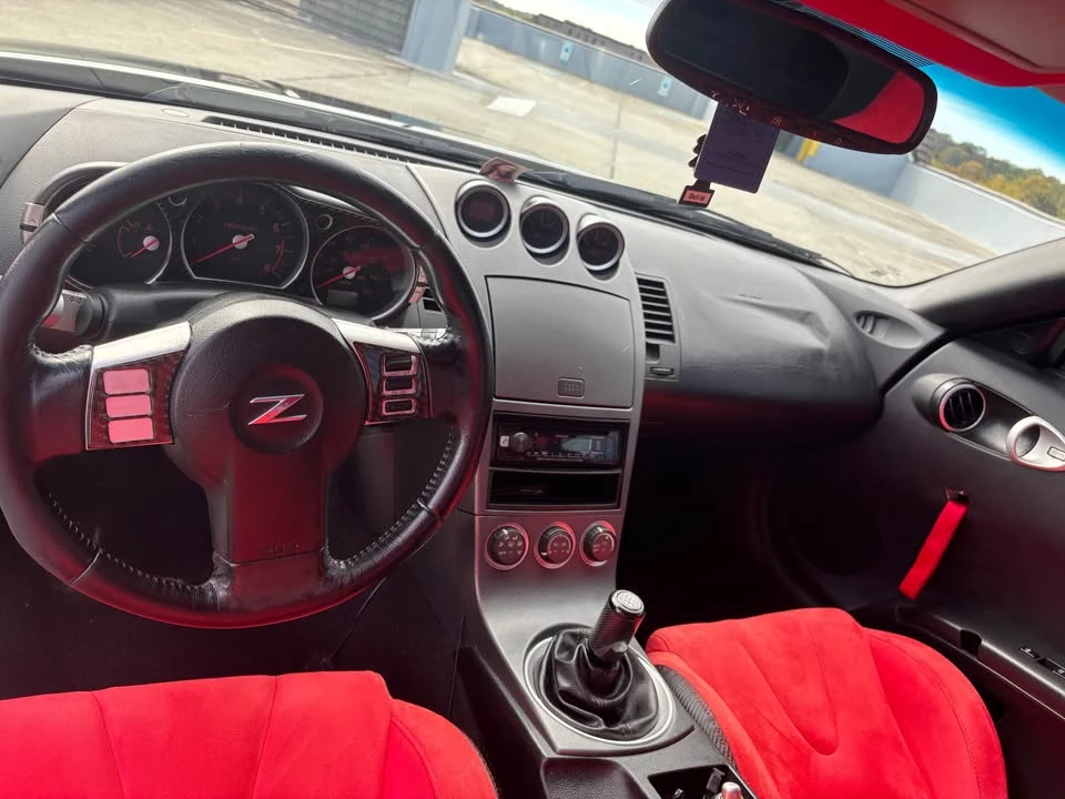 2003 Nissan 350Z 5th Gen - Image 10 of 12