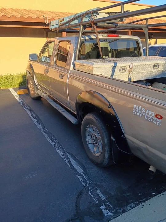 2003 Nissan Frontier 1st Gen - Image 2 of 4