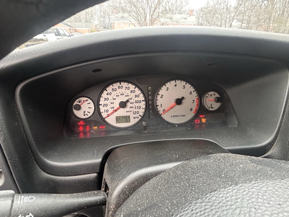 2003 Nissan Pathfinder 2nd Gen - Image 5 of 11
