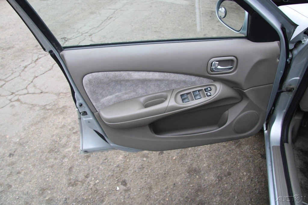 2003 Nissan Sentra 6th Gen - Image 11 of 21