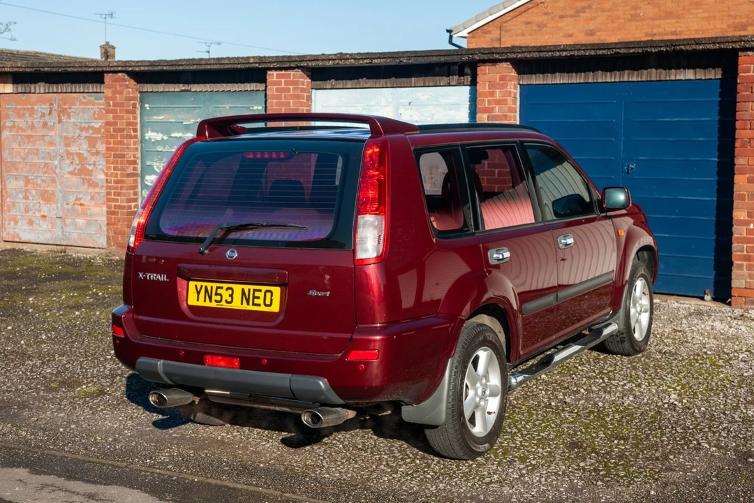 2003 Nissan - Image 9 of 30