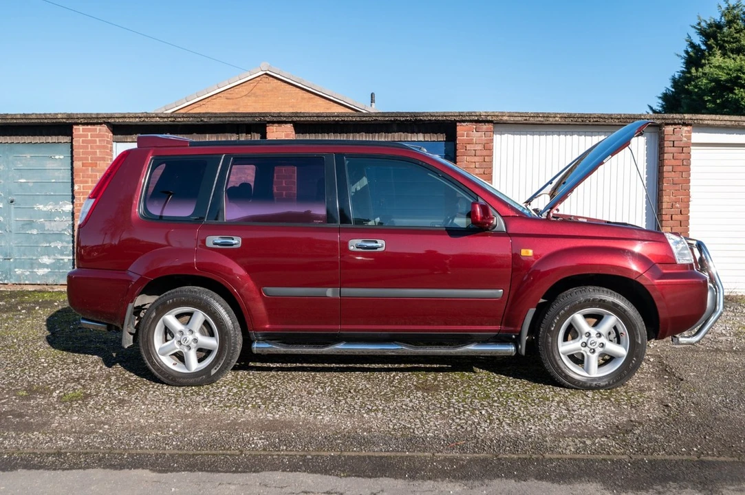 2003 Nissan - Image 22 of 30
