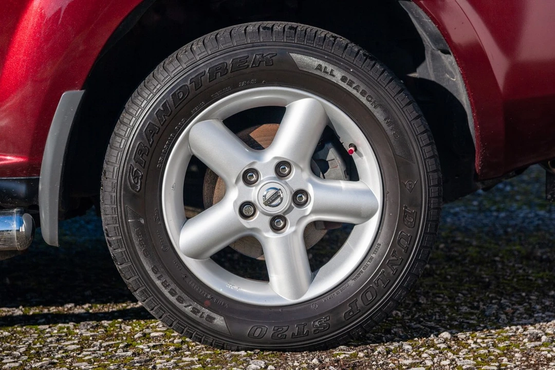 2003 Nissan - Image 24 of 30