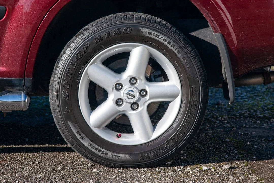 2003 Nissan - Image 26 of 30