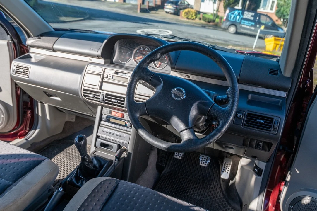 2003 Nissan - Image 2 of 30