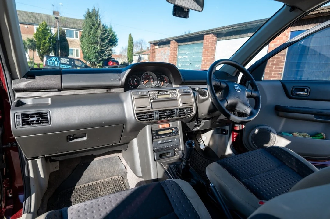 2003 Nissan - Image 6 of 30