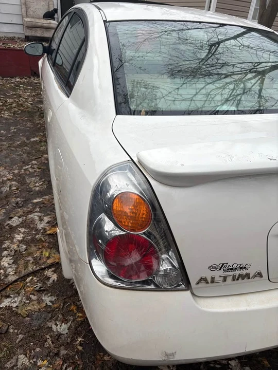 2003 Nissan Altima 3rd Gen - Image 3 of 5