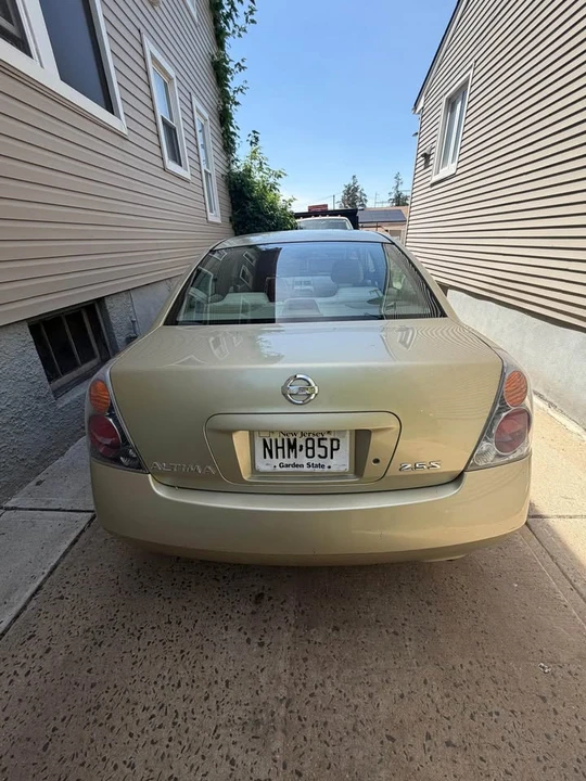 2003 Nissan Altima 3rd Gen - Image 2 of 7