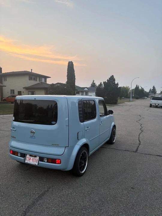 2003 Nissan Cube - Image 2 of 10