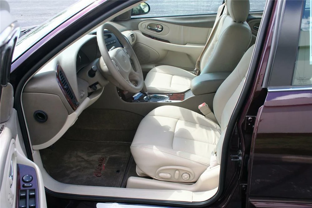 2003 Oldsmobile Aurora - Image 4 of 5