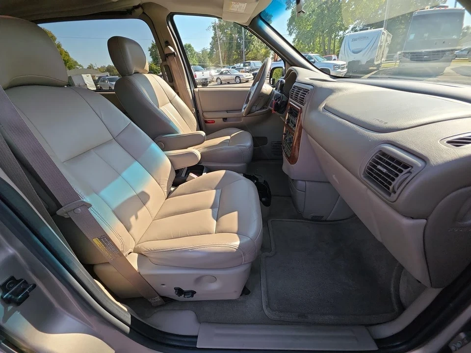 2003 Oldsmobile Silhouette - Image 8 of 12