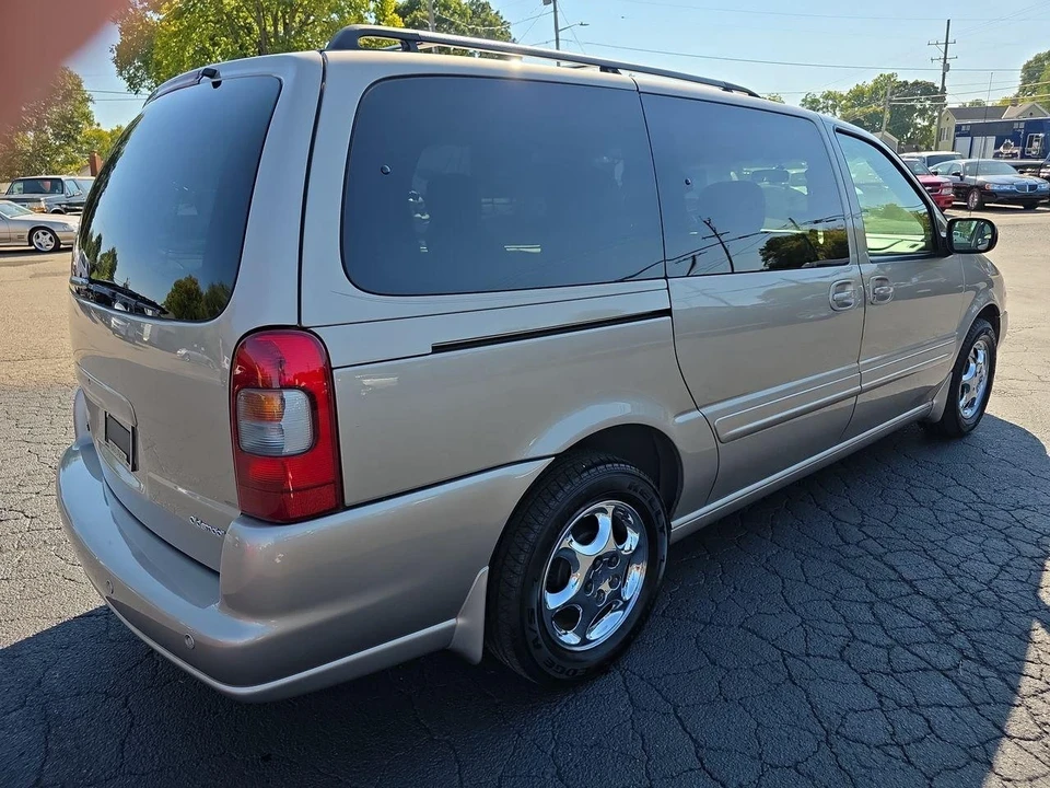 2003 Oldsmobile Silhouette - Image 2 of 12