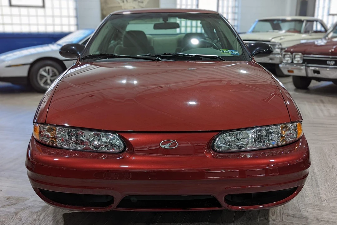 2003 Oldsmobile Alero - Image 2 of 31