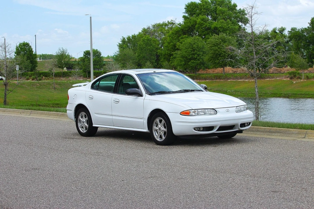 2003 Oldsmobile Alero - Image 9 of 21