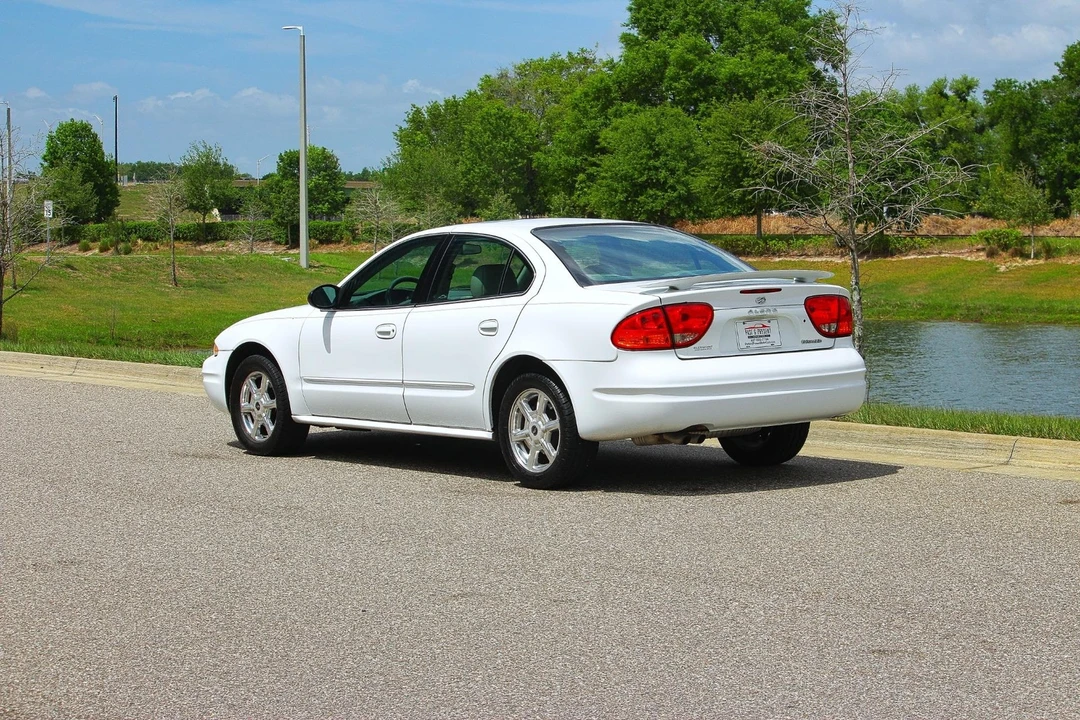 2003 Oldsmobile Alero - Image 4 of 21