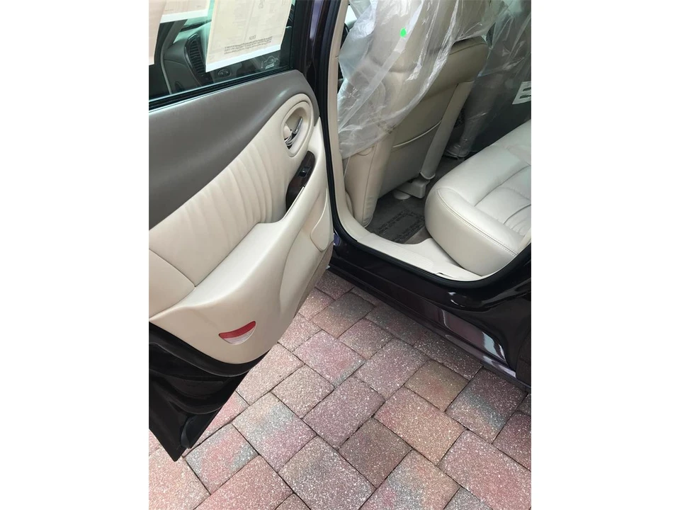 2003 Oldsmobile Aurora - Image 11 of 20