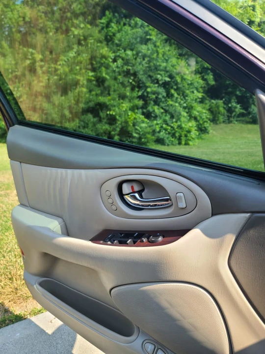 2003 Oldsmobile Aurora - Image 26 of 31