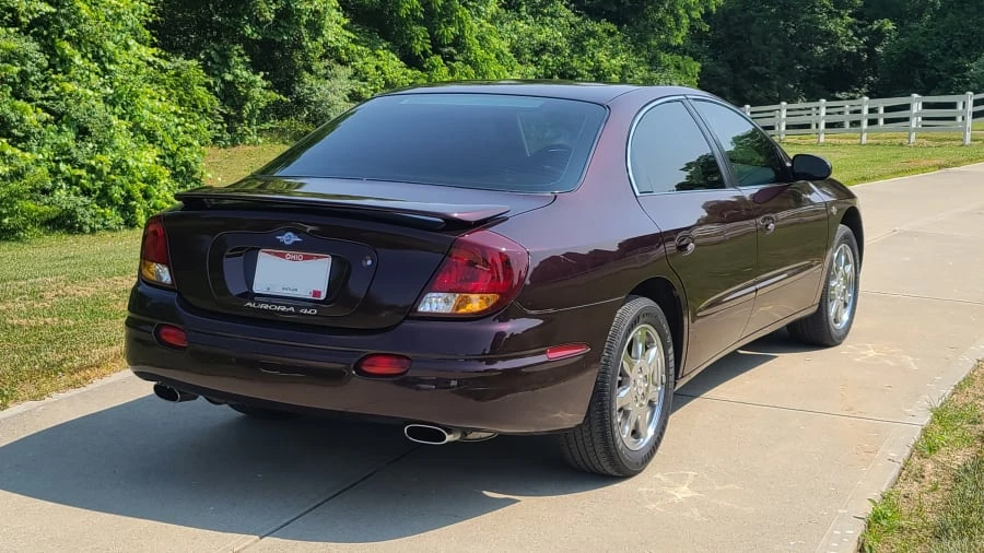 2003 Oldsmobile Aurora - Image 3 of 31