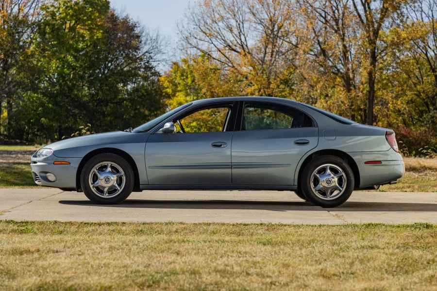 2003 Oldsmobile Aurora - Image 9 of 31