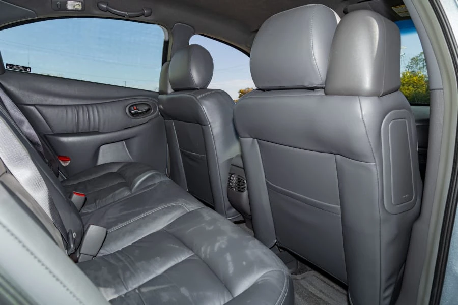 2003 Oldsmobile Aurora - Image 26 of 31