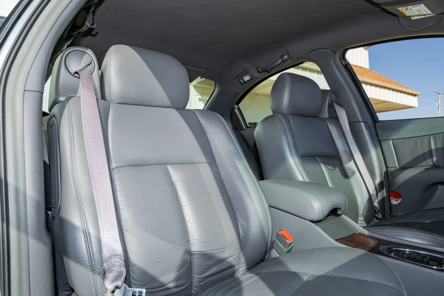 2003 Oldsmobile Aurora - Image 27 of 31