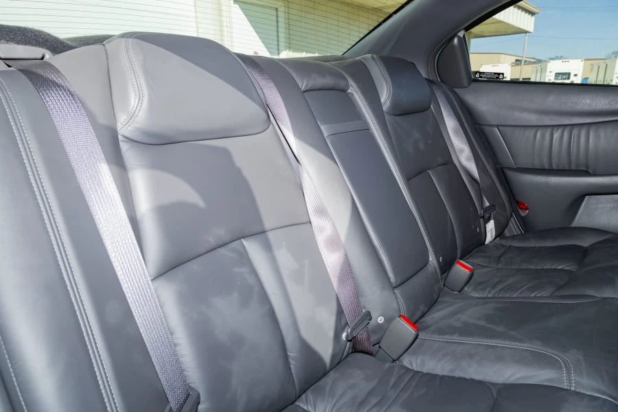 2003 Oldsmobile Aurora - Image 25 of 31