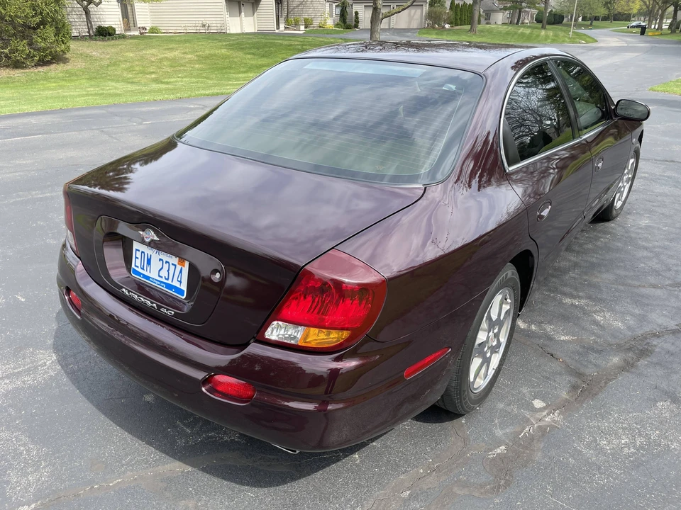 2003 Oldsmobile Aurora - Image 2 of 11