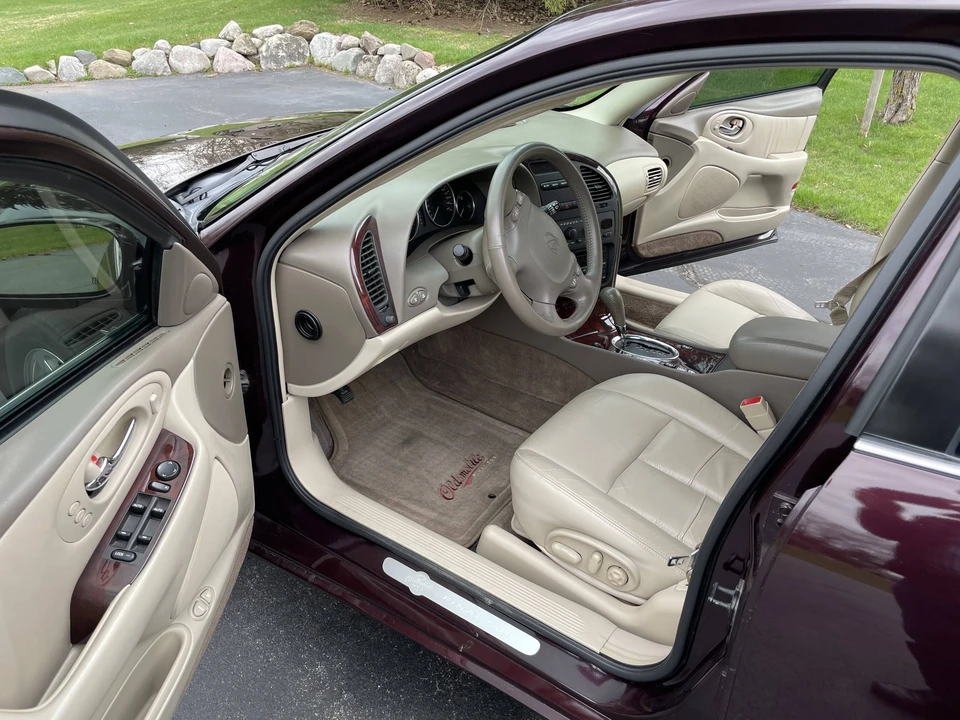 2003 Oldsmobile Aurora - Image 6 of 11
