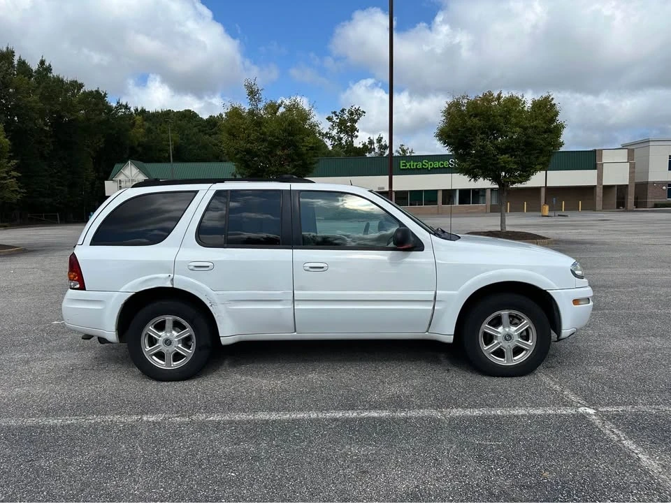 2003 Oldsmobile Bravada - Image 2 of 10
