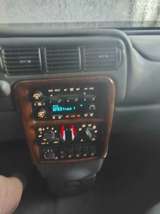 2003 Oldsmobile Silhouette - Image 16 of 20