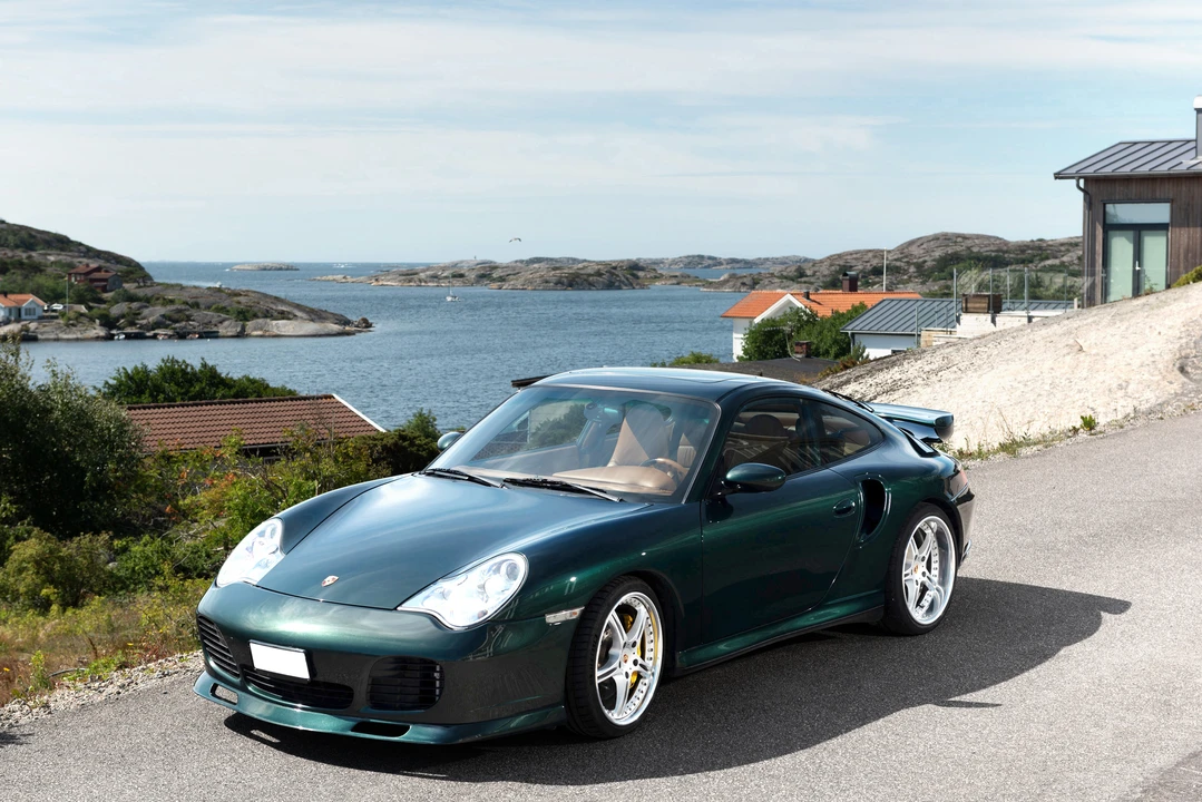 2003 Porsche 996 Turbo - Image 12 of 31