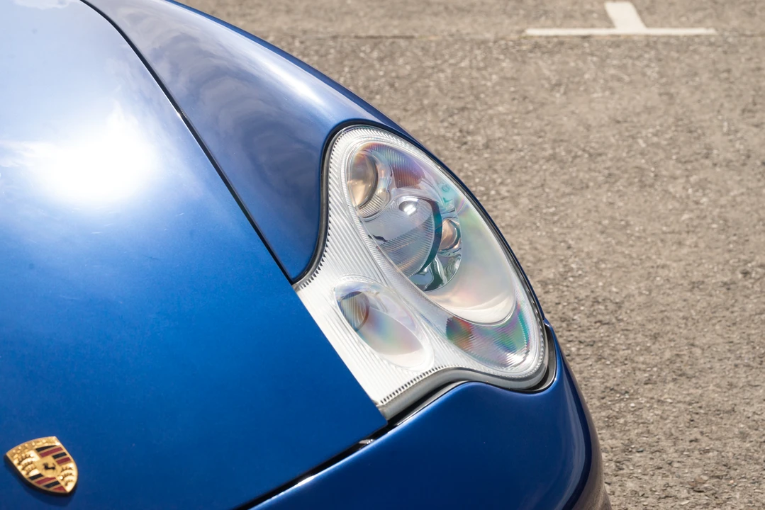 2003 Porsche 996 Carrera - Image 25 of 31