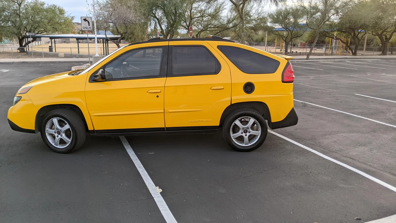 2003 Pontiac Aztek - Image 16 of 31