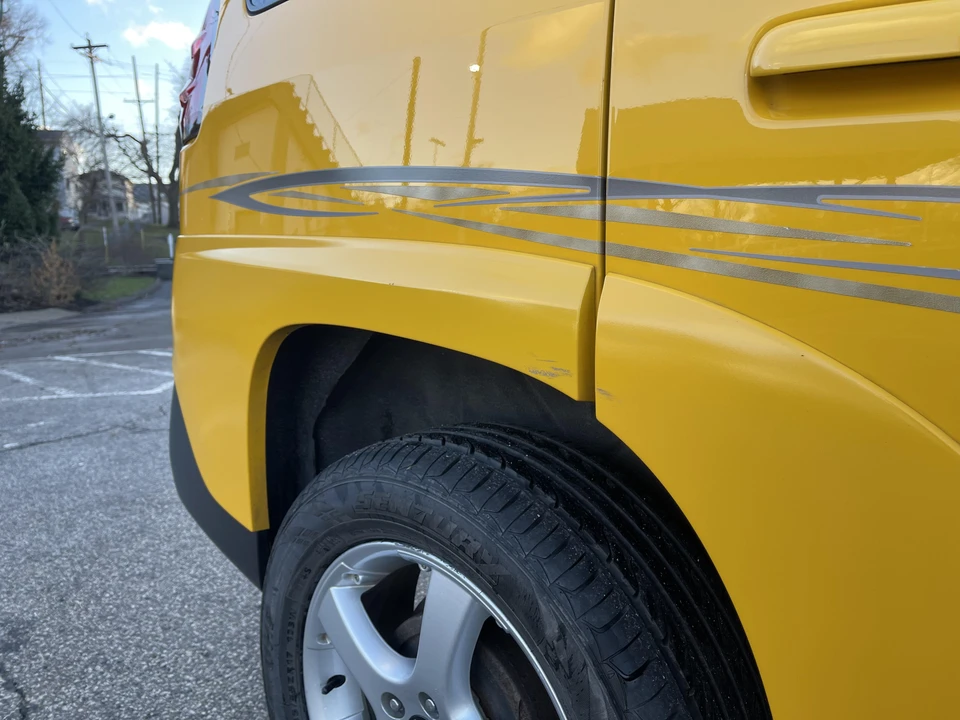 2003 Pontiac Aztek - Image 28 of 31