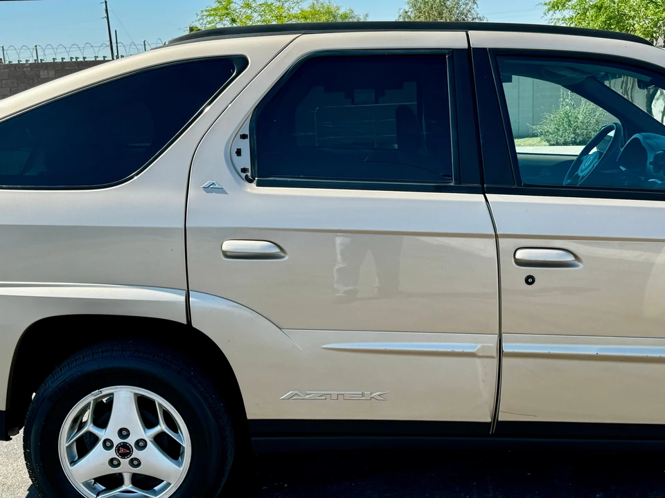 2003 Pontiac Aztek - Image 28 of 31