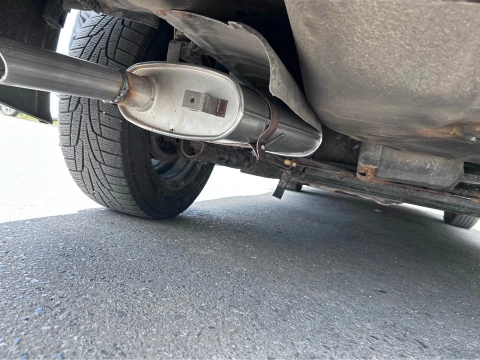 2003 Pontiac Sunfire - Image 7 of 8
