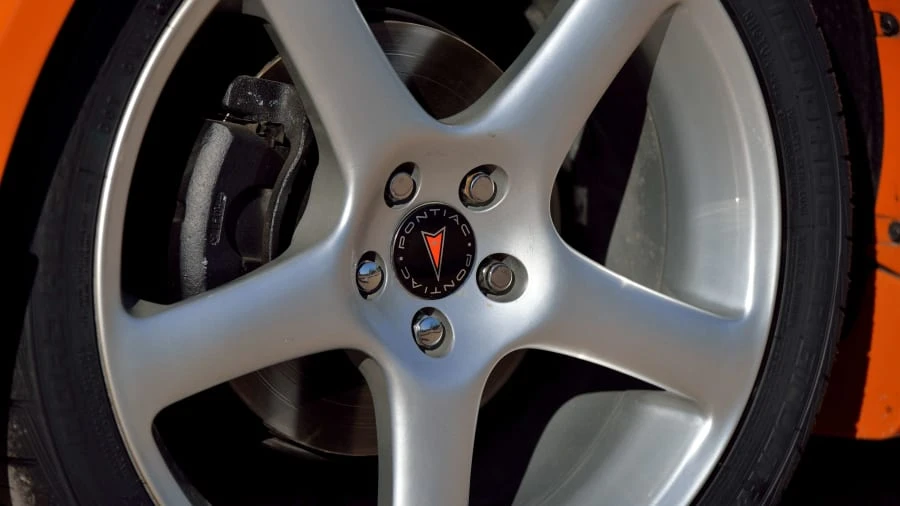 2003 Pontiac Vibe - Image 15 of 20