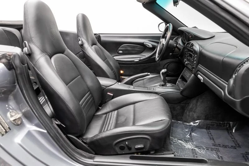 2003 Porsche 911 - Image 14 of 20