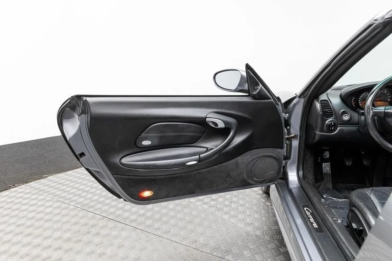 2003 Porsche 911 - Image 12 of 20