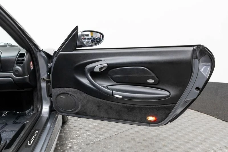 2003 Porsche 911 - Image 13 of 20