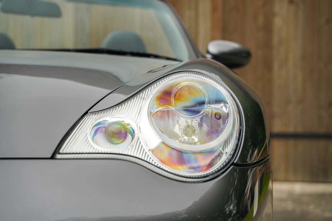 2003 Porsche 996 Carrera 4 - Image 19 of 31
