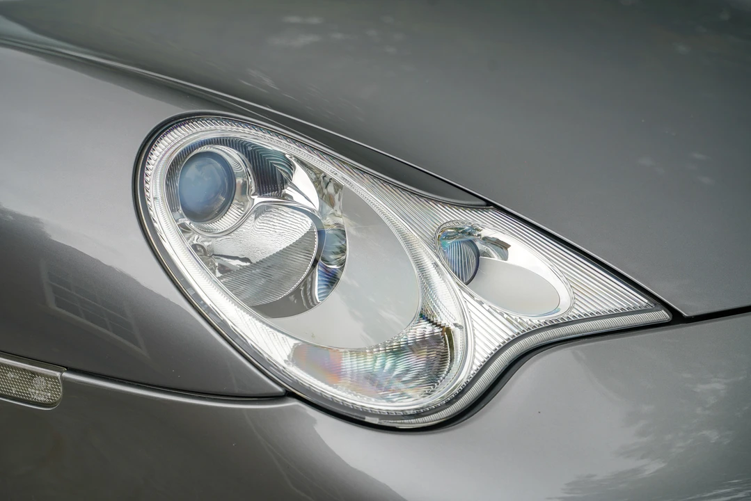 2003 Porsche 996 Carrera 4 - Image 21 of 31