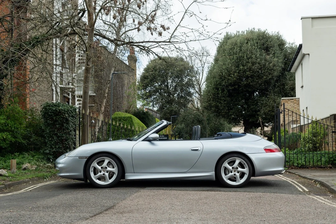2003 Porsche 996 Carrera 4 - Image 11 of 30